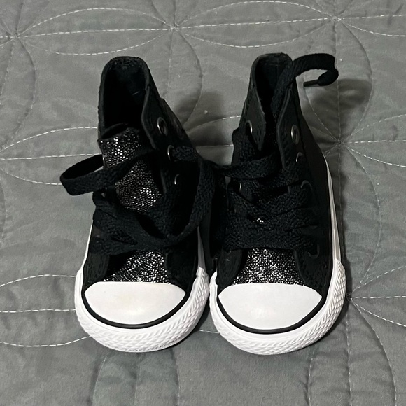 Infant Converse Hightops - Picture 1 of 9